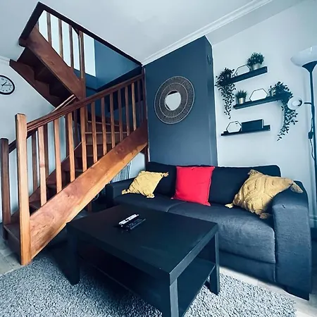 Le Sacre, Au Pied De La Cathedrale Apartment *